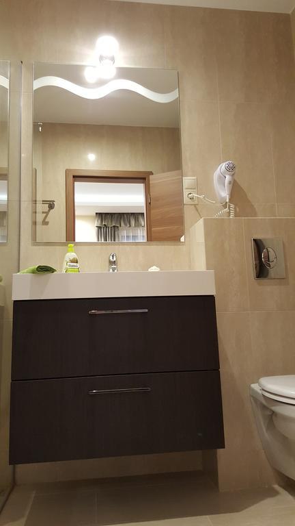 Tuenderlak Vendeghaz Apartment Balatonfured Bagian luar foto