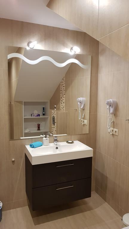 Tuenderlak Vendeghaz Apartment Balatonfured Bagian luar foto