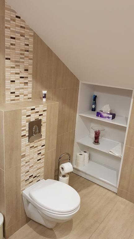 Tuenderlak Vendeghaz Apartment Balatonfured Bagian luar foto