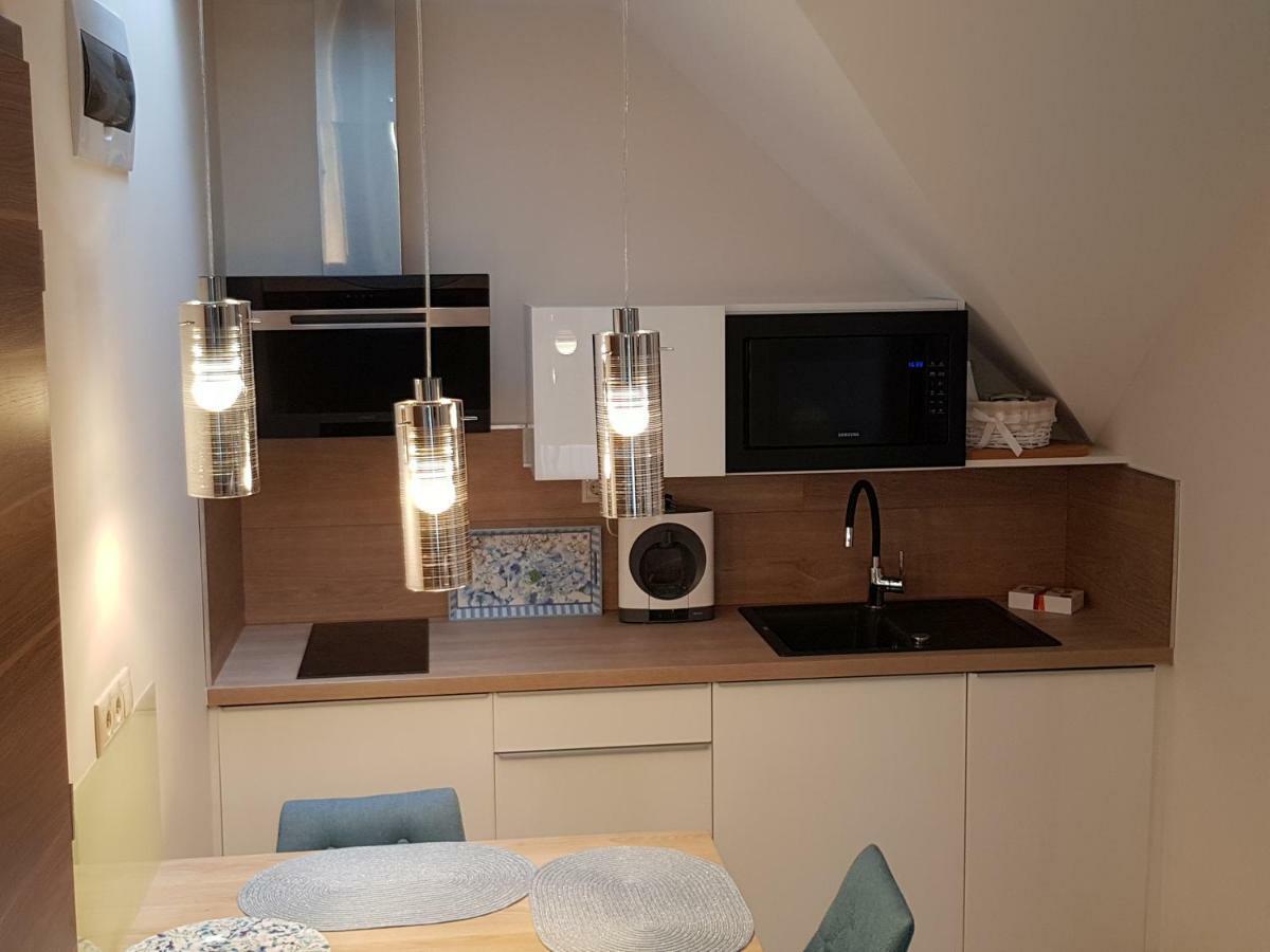 Tuenderlak Vendeghaz Apartment Balatonfured Bagian luar foto