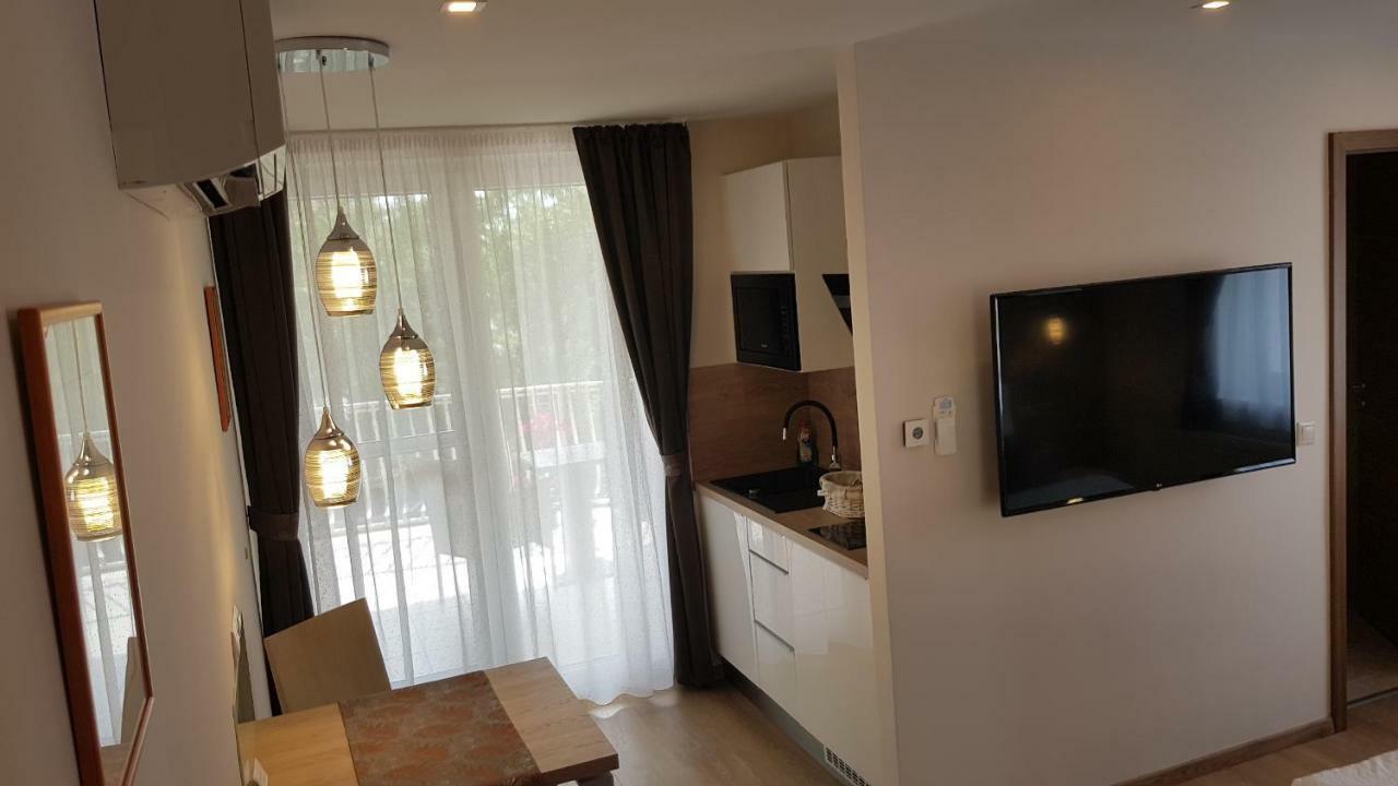 Tuenderlak Vendeghaz Apartment Balatonfured Bagian luar foto