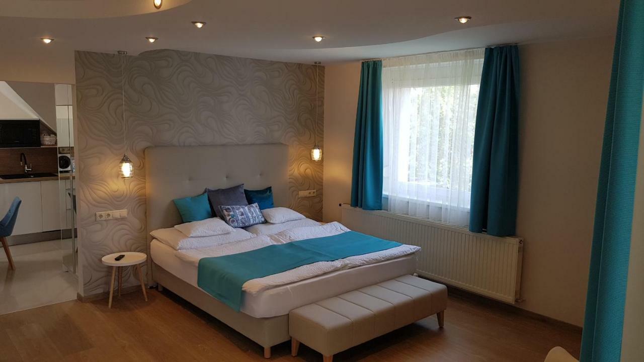 Tuenderlak Vendeghaz Apartment Balatonfured Bagian luar foto