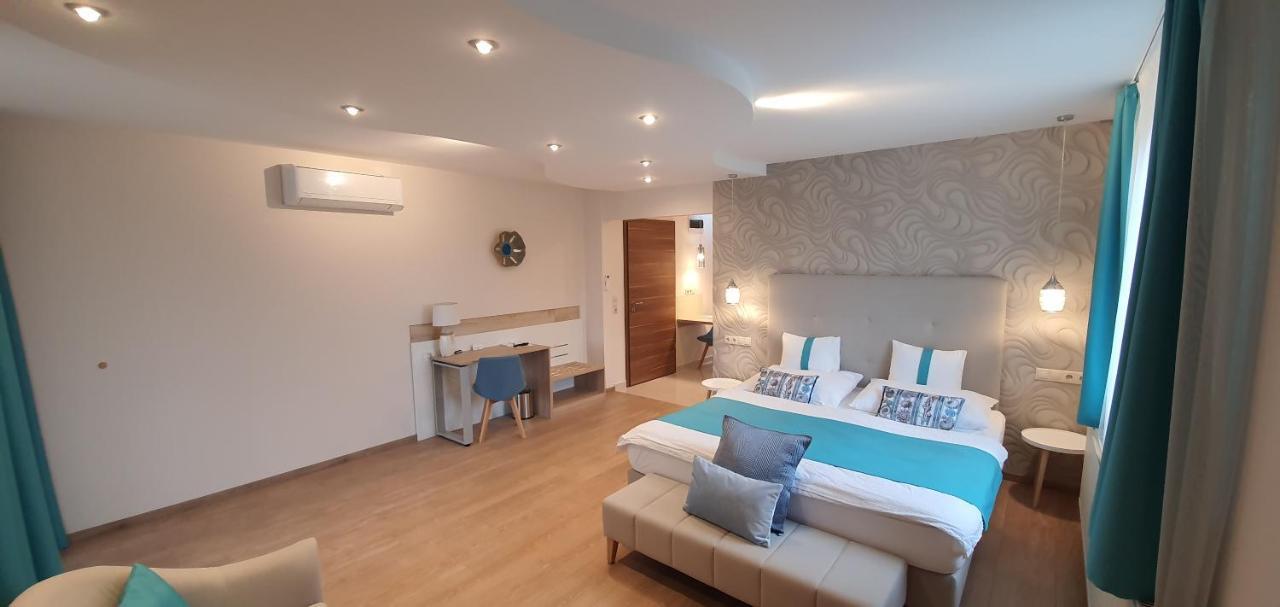 Tuenderlak Vendeghaz Apartment Balatonfured Bagian luar foto