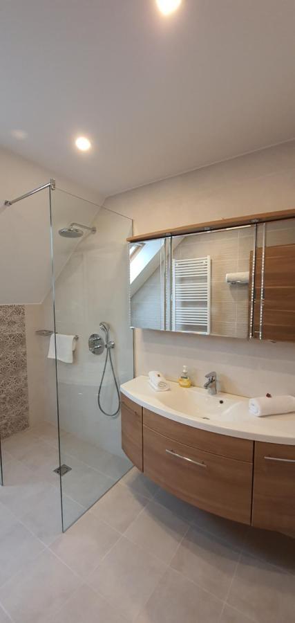 Tuenderlak Vendeghaz Apartment Balatonfured Bagian luar foto